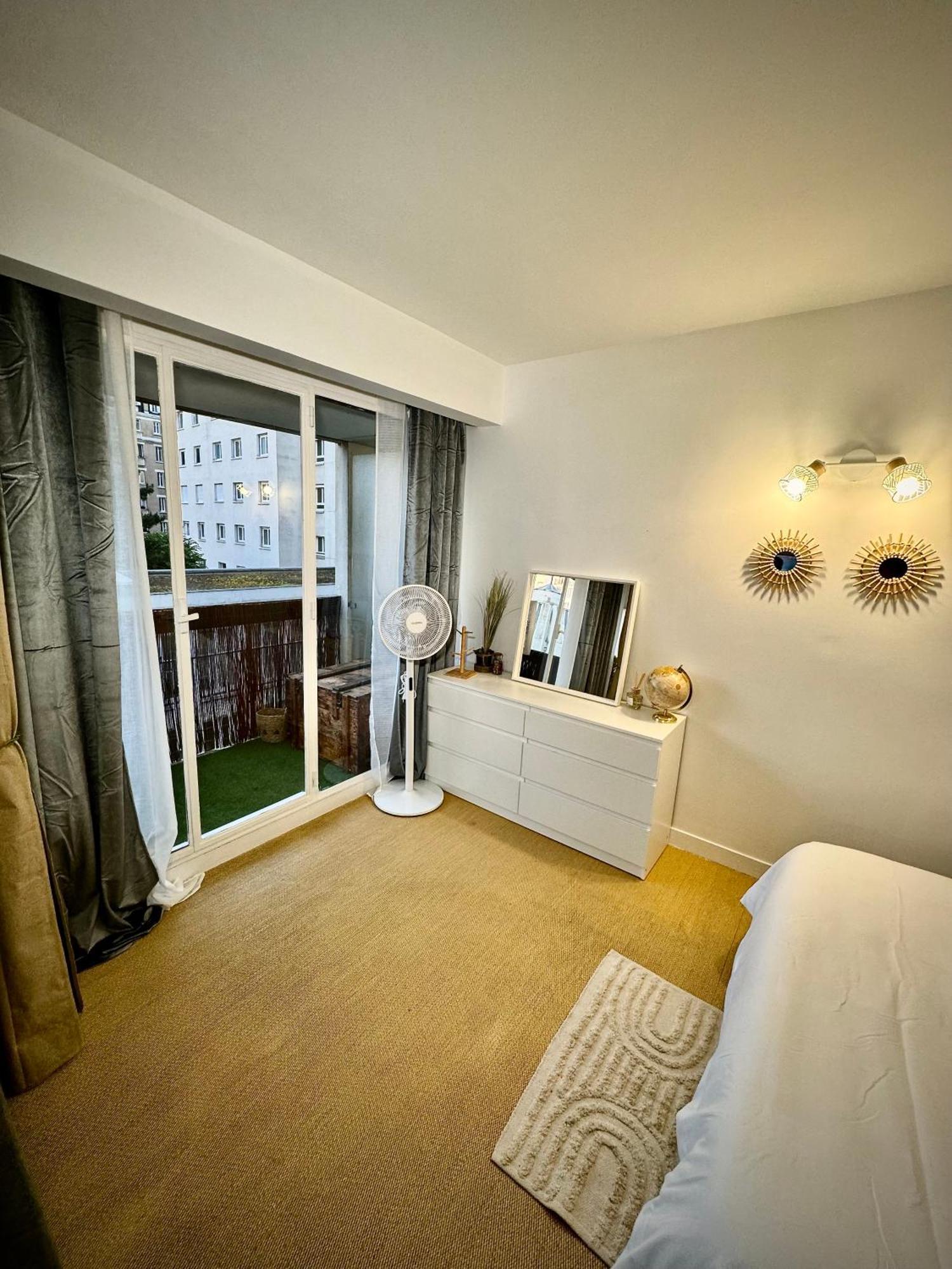 Appartement Avec Piscine ปารีส ภายนอก รูปภาพ